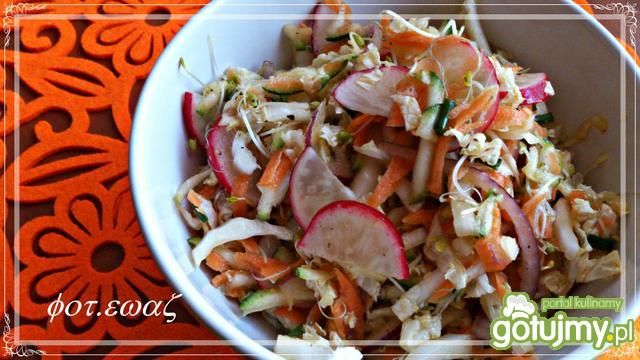 Surówka z pekińskiej kapusty