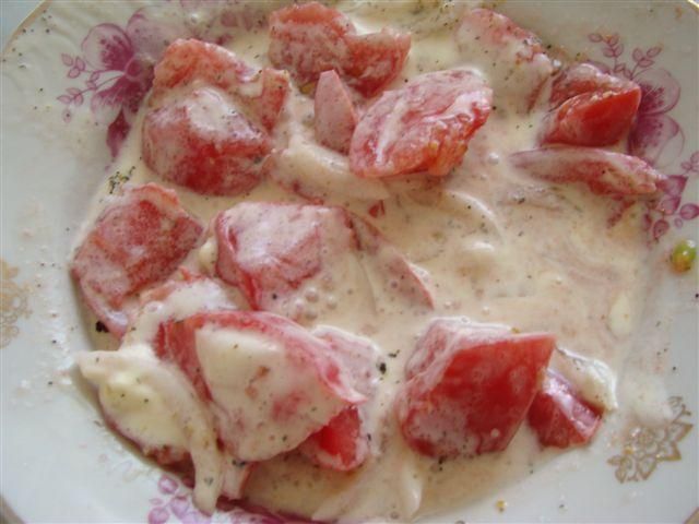 surówka z pomidorów 