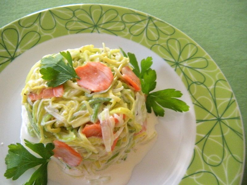 Surówka z pora i marchewki