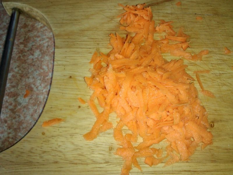 Surówka z pora marchewki i papryki