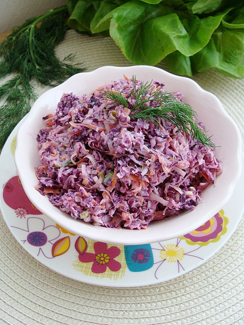 Surówka z porów i czerwonej kapusty