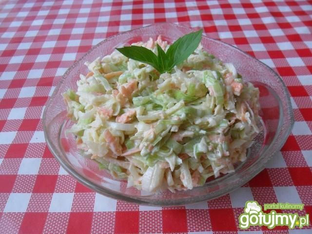 Surówka z pory i marchewki. Surówka z pory i marchewki.