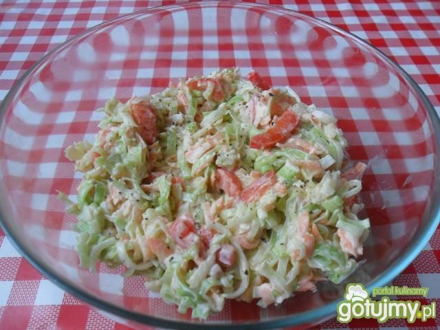 Surówka z pory i papryki. Surówka z pory i papryki.