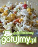 Surówka z pory, kukurydzy i papryki