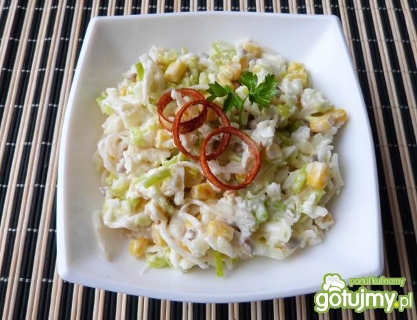 Surówka z pory, selera i słonecznika