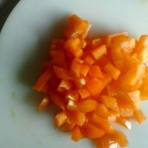 Surówka z roszponki, papryki i pomidorków 