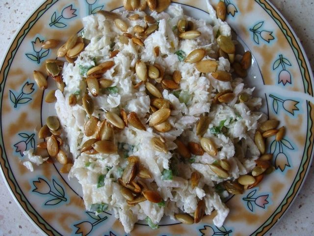 Surówka z rzepy i prażonych nasion dyni Surówka z rzepy i prażonych nasion dyni