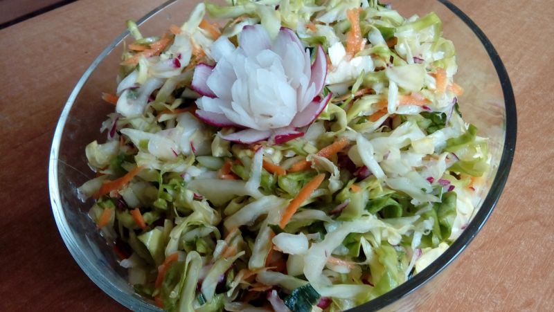 Surówka z rzodkiewką Surówka z rzodkiewką