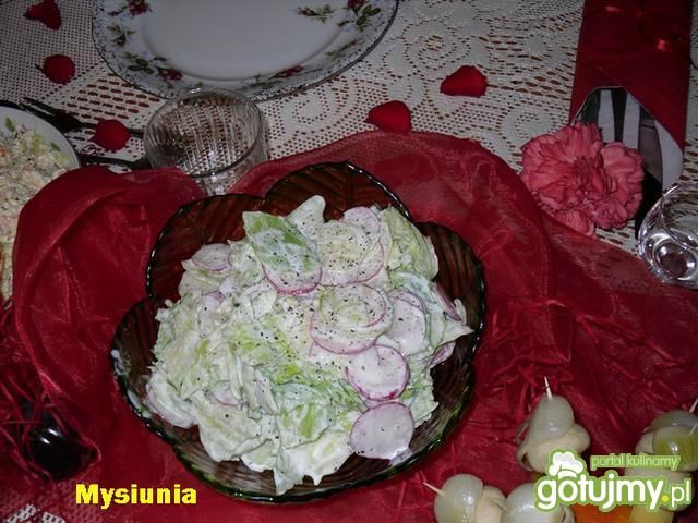 Surówka z rzodkiewką i jogurtem