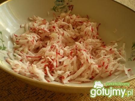 Surówka z rzodkiewki i smietany