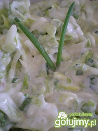 Surówka z sałaty ze szczypiorkiem