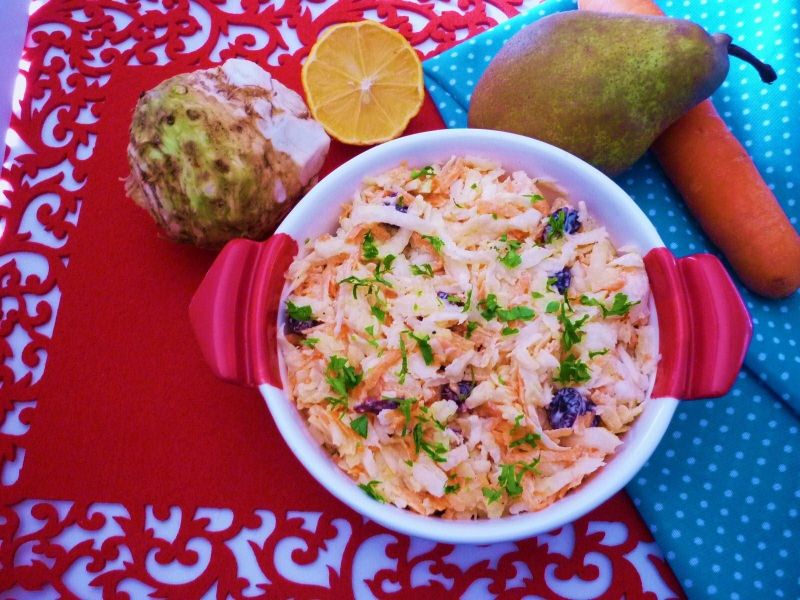 Surówka z selera i gruszki