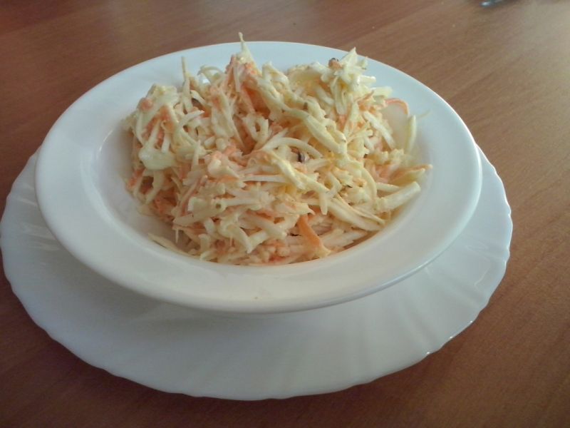 Surówka z selera i marchwi