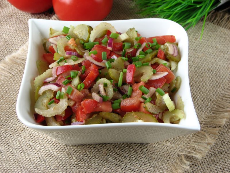 Surówka z selerem naciowym Surówka z selerem naciowym