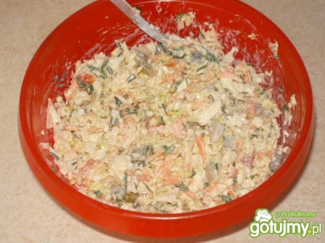 Surówka z włoskiej kapusty 