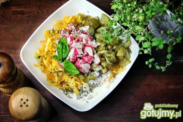 Surówka ze świeżej dyni z surimi