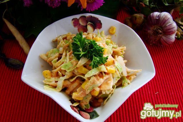 Surówka  zkapusty z różowym sosem  Surówka  zkapusty z różowym sosem