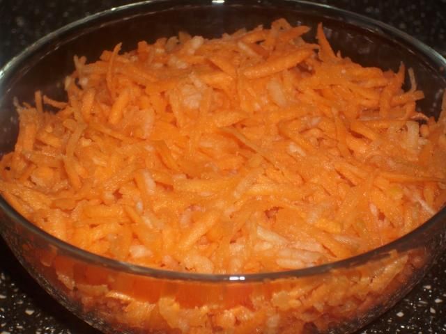 Surówska z marchewki Surówska z marchewki