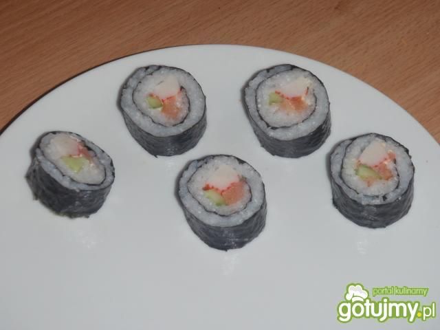 Sushi maki  -łosoś,krab,ogórek