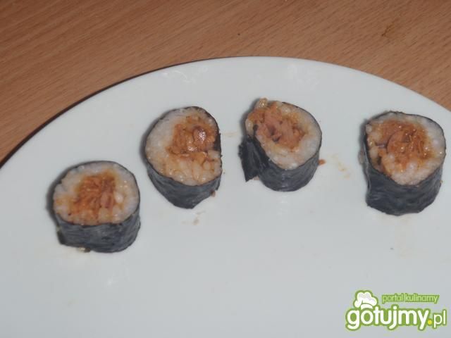 Sushi maki z tuńczykiem chilli Sushi maki z tuńczykiem chilli