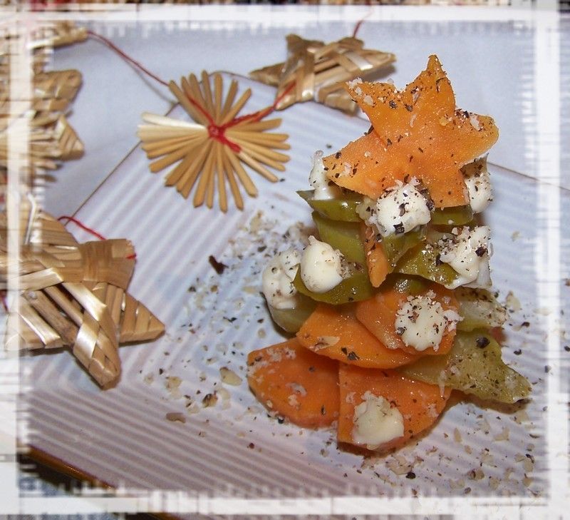 Świąteczna choinka warzywna.