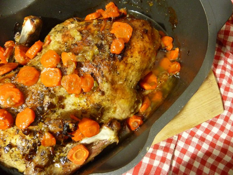 Świąteczna kaczka zapiekana z marchewką i porem Świąteczna kaczka zapiekana z marchewką i porem