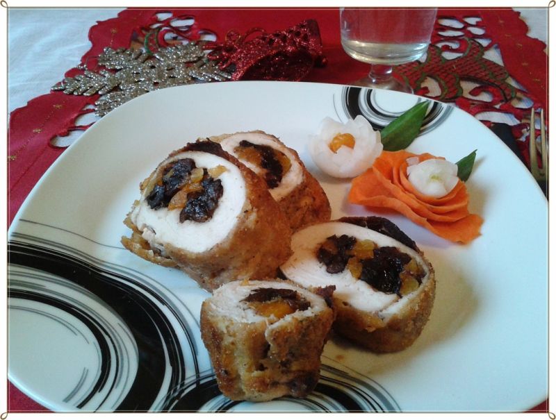 Świąteczna mocno nadziana pierś Świąteczna mocno nadziana pierś