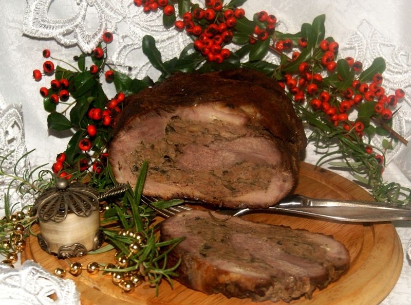 Świąteczna pieczeń doprawiana piernikiem