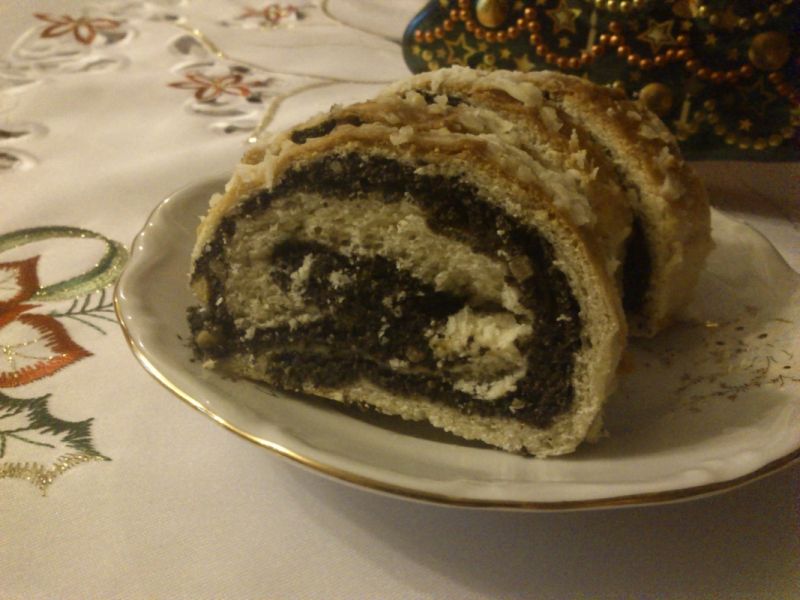Świąteczna rolada makowa