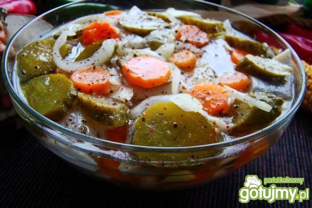 Świąteczna sałatka śledziowa Świąteczna sałatka śledziowa