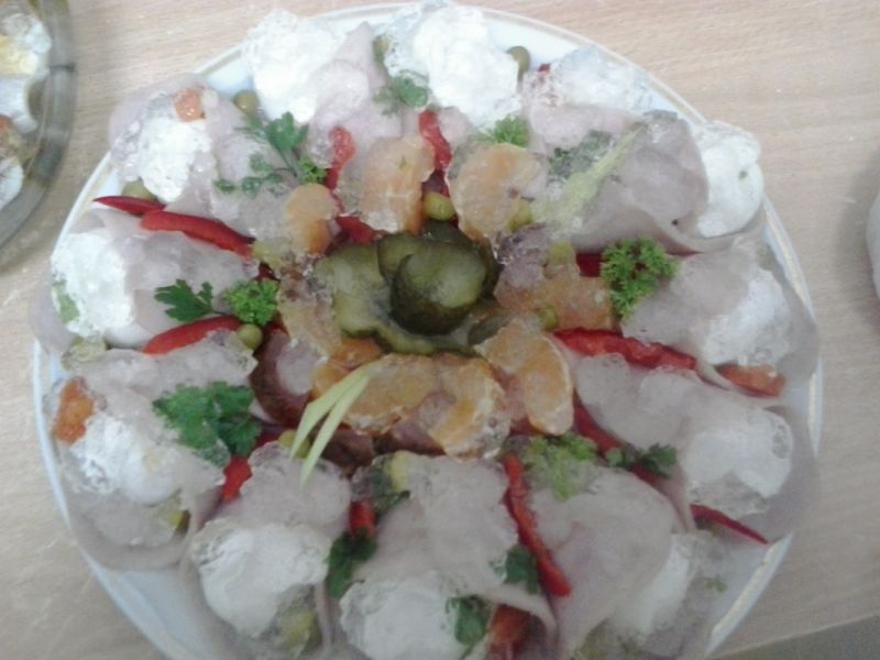 Świąteczna szynka w galarecie z jajkiem   Świąteczna szynka w galarecie z jajkiem