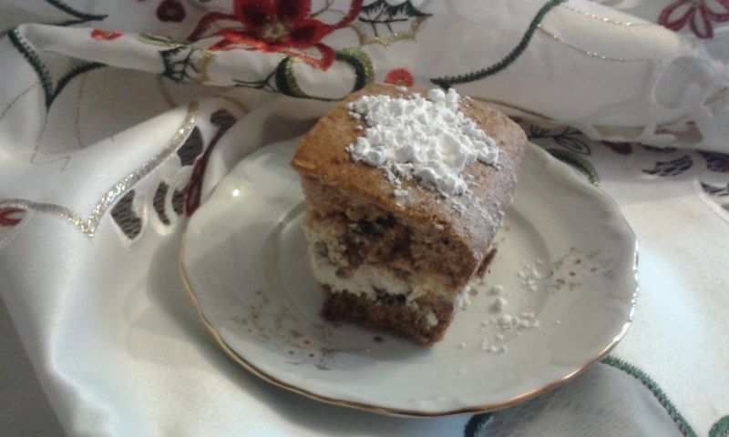 Świąteczna wiewiórka z kremem