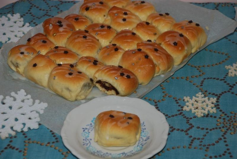 Świąteczne bułeczki drożdżowe z masą makową 