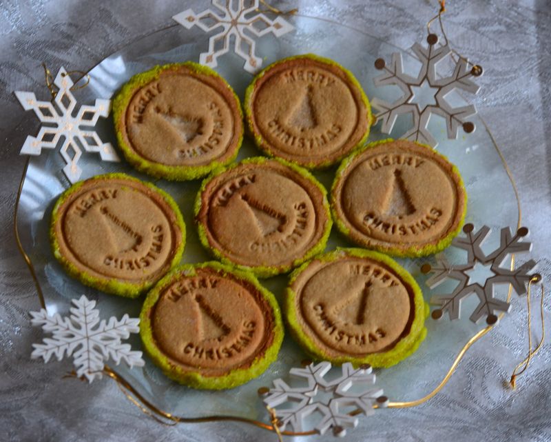 Świąteczne ciasteczka migdałowe Świąteczne ciasteczka migdałowe