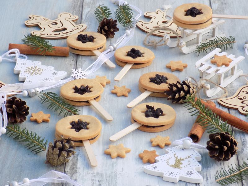 Świąteczne ciasteczkowe lizaki Świąteczne ciasteczkowe lizaki