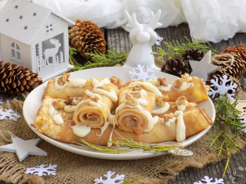 Świąteczne naleśniki na kremówce z masą orzechową