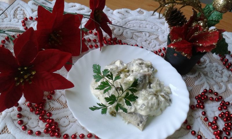 Świąteczne śledzie w sosie majonezowym Świąteczne śledzie w sosie majonezowym