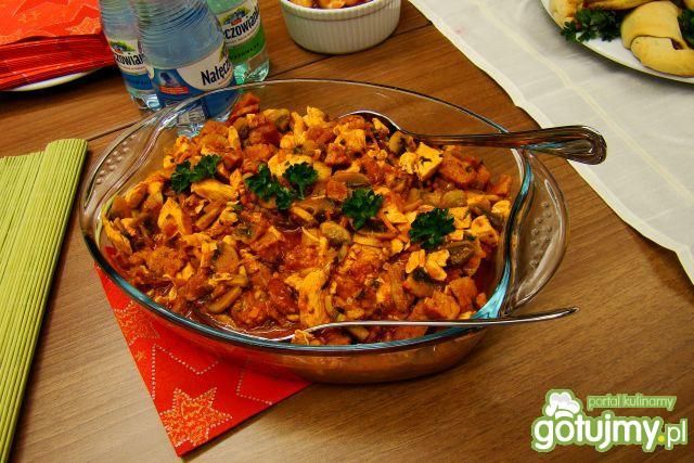 Świąteczny bigos z pieczarek 