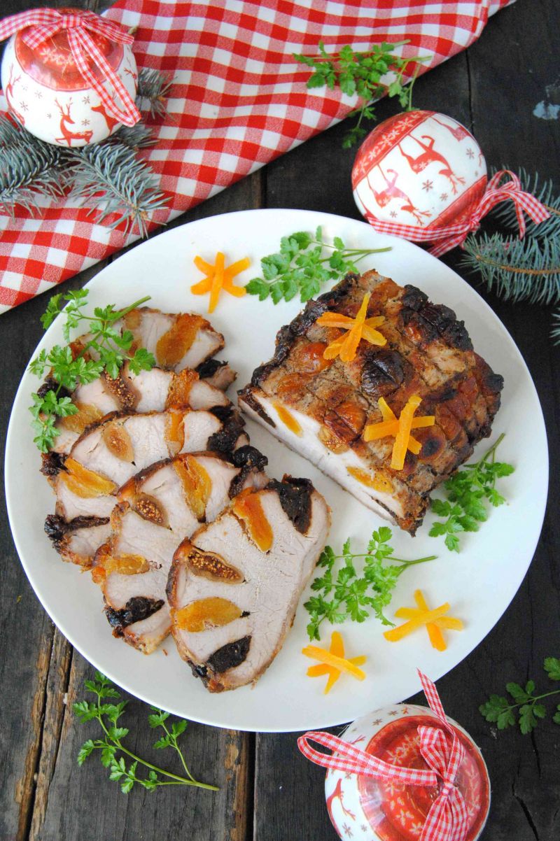 Świąteczny schab z bakaliami