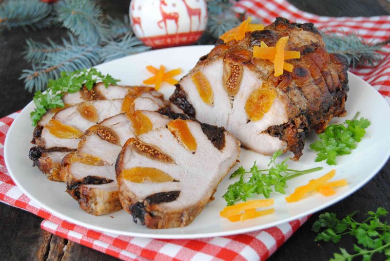 Świąteczny schab z bakaliami