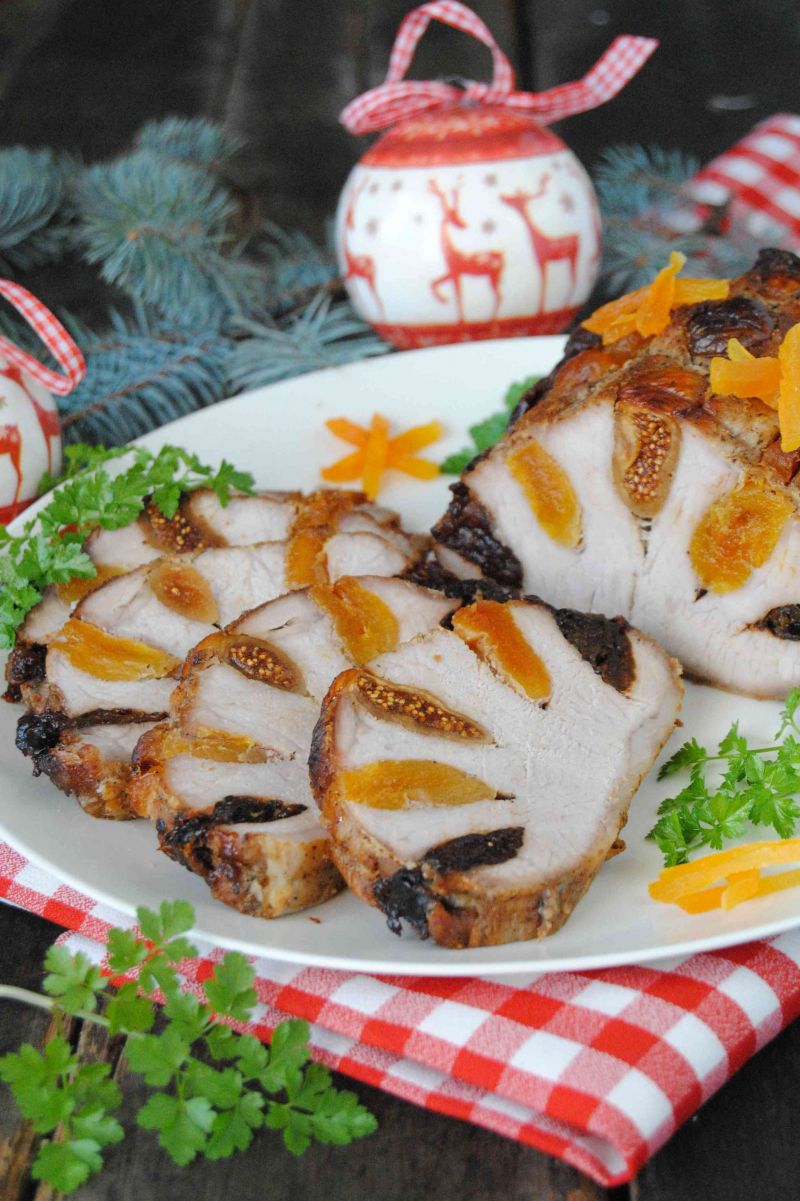 Świąteczny schab z bakaliami