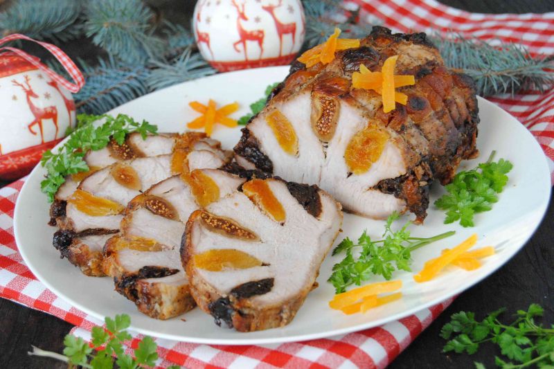 Świąteczny schab z bakaliami