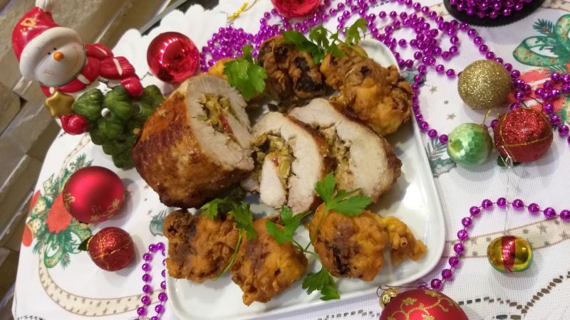 Świąteczny schab z oliwkami i kalafiorem