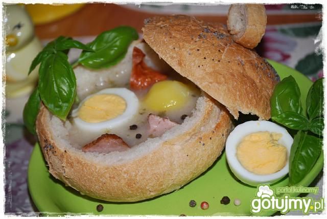 świąteczny żurek z jajkiem