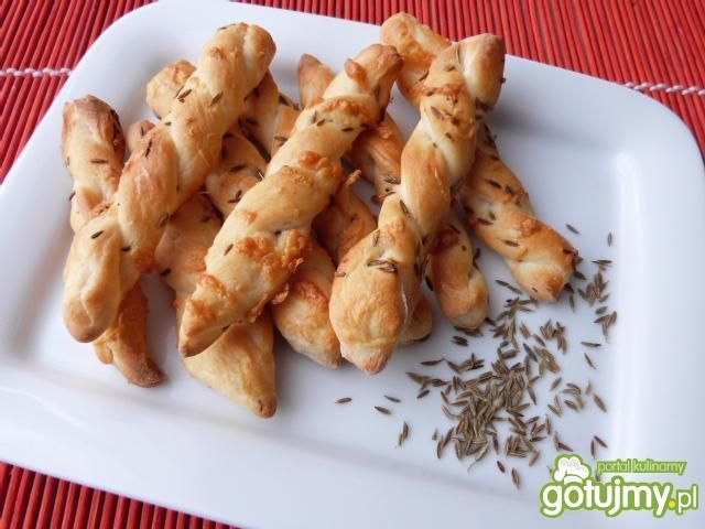Świderki drożdżowe z kminkiem