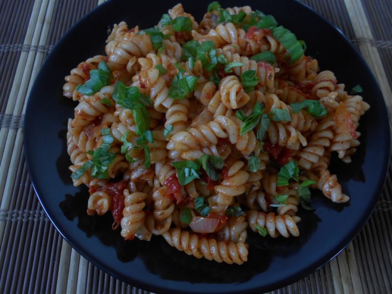 Świderki w sosie pomidorowym  Świderki w sosie pomidorowym