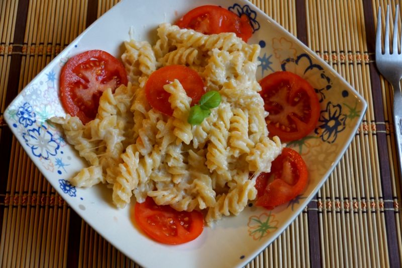 Świderki w sosie serowym