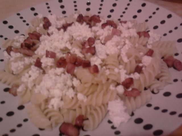 Świderki z białym serem i boczkiem Świderki z białym serem i boczkiem