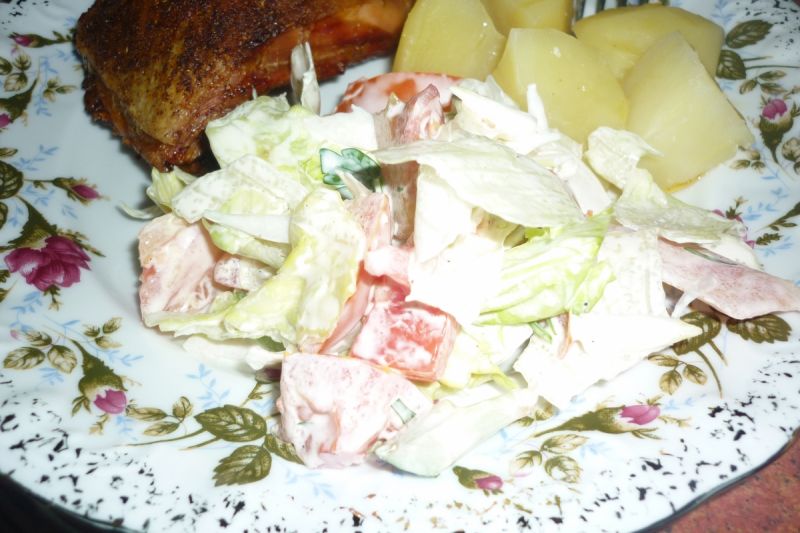 Świeża surówka z natką pietruszki Świeża surówka z natką pietruszki