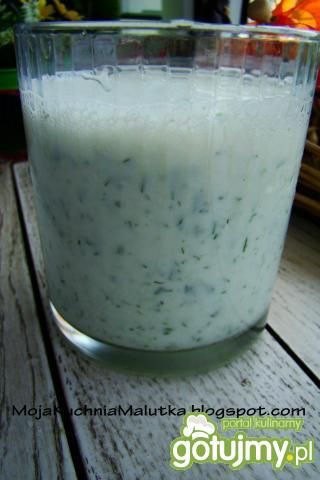 Świeży koktajl ogórkowo-koperkowy Świeży koktajl ogórkowo-koperkowy